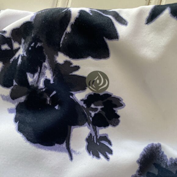 APANA Women's‎ Leggings XS Abstract Floral High Waist Capri - Picture 6 of 6